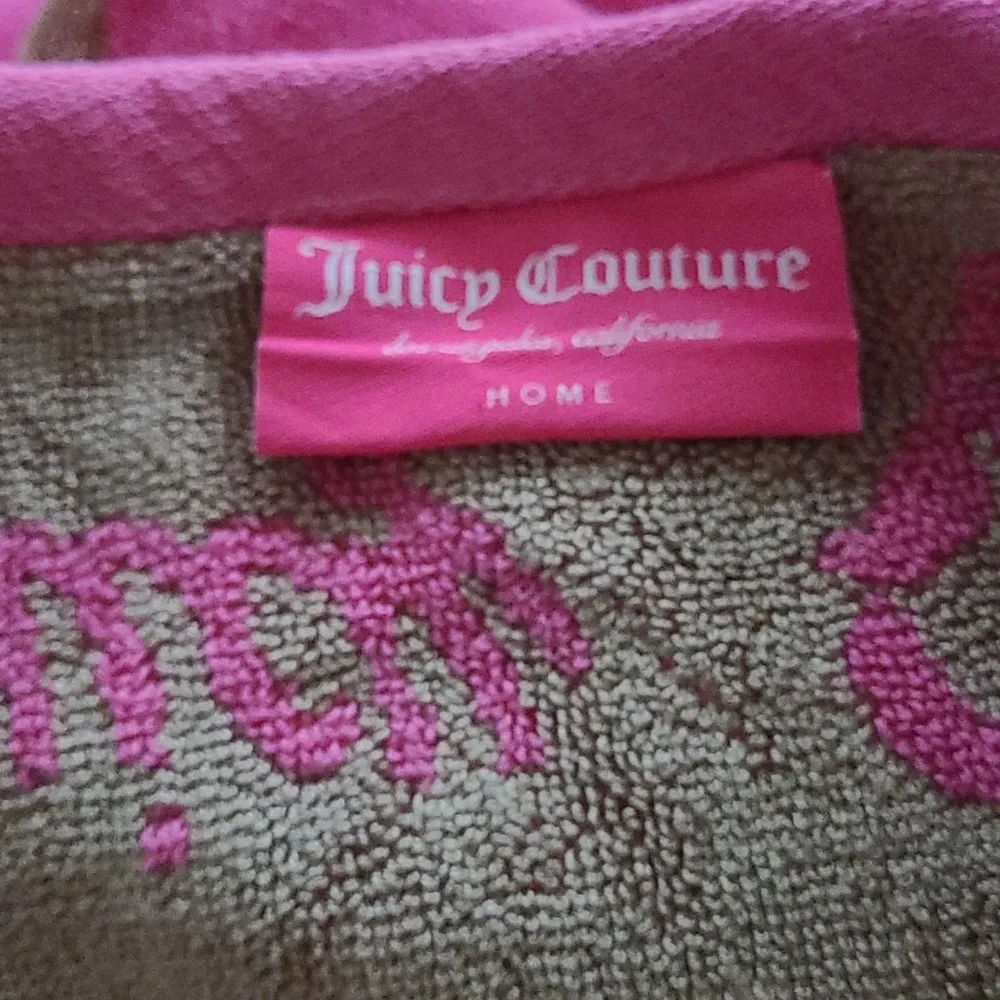 Juicy Couture Pink Crown Towels Set